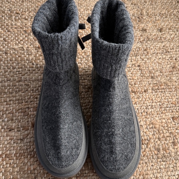 NWOT UGG classic mini Cabelle knit bootie in grey - unworn no box - Picture 6 of 9